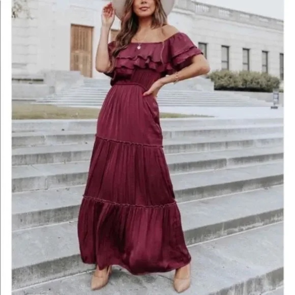 She + Sky Tiered Ruffle Maxi Dress Size L Wine On/Off Shoulder